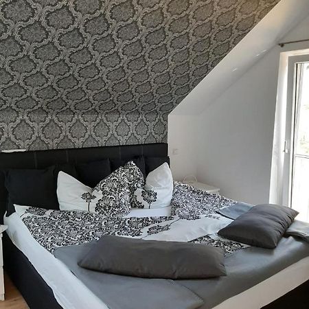 Haus Am Hang; Ferienwohnung Fernblick Щолберг Екстериор снимка