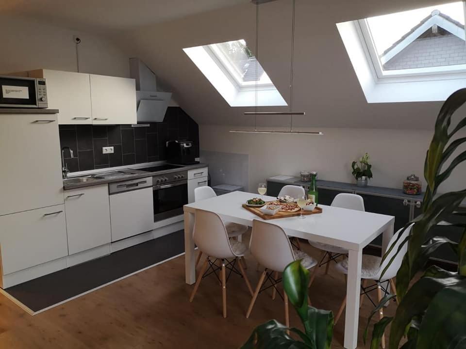 Haus Am Hang; Ferienwohnung Fernblick Щолберг Екстериор снимка