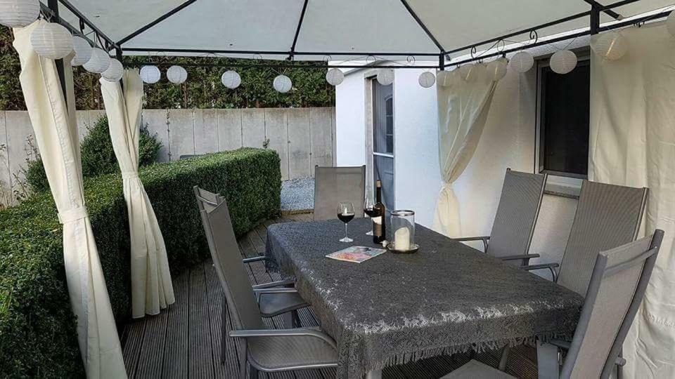 Haus Am Hang; Ferienwohnung Fernblick Щолберг Екстериор снимка